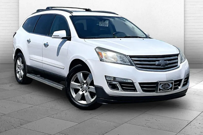 2016 Chevrolet Traverse LTZ in Iridescent Pearl Tricoat — front three-quarter view