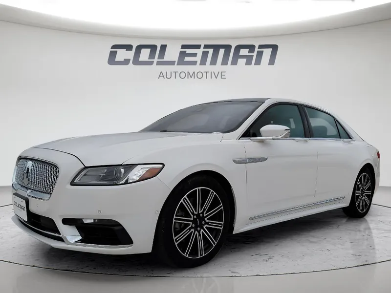 2018 Lincoln Continental Reserve in White Platinum Metallic Tri-Coat — front three-quarter view