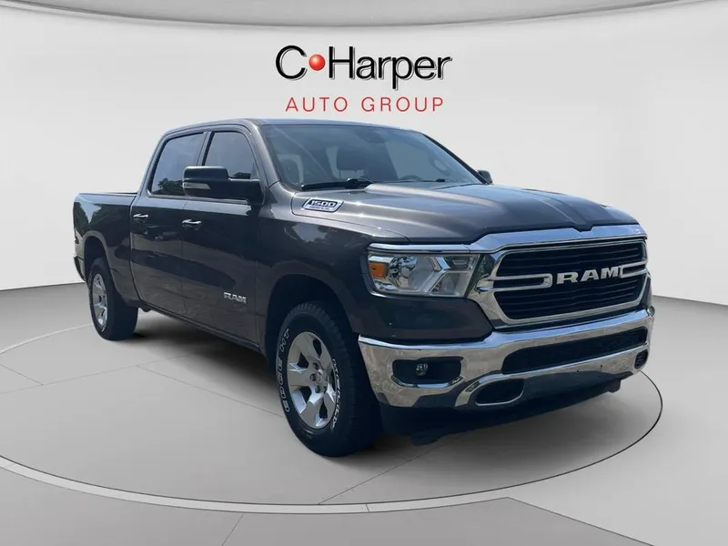 2021 RAM 1500 Big Horn Crew Cab 4x4 6'4" Box in Gray — front three-quarter view