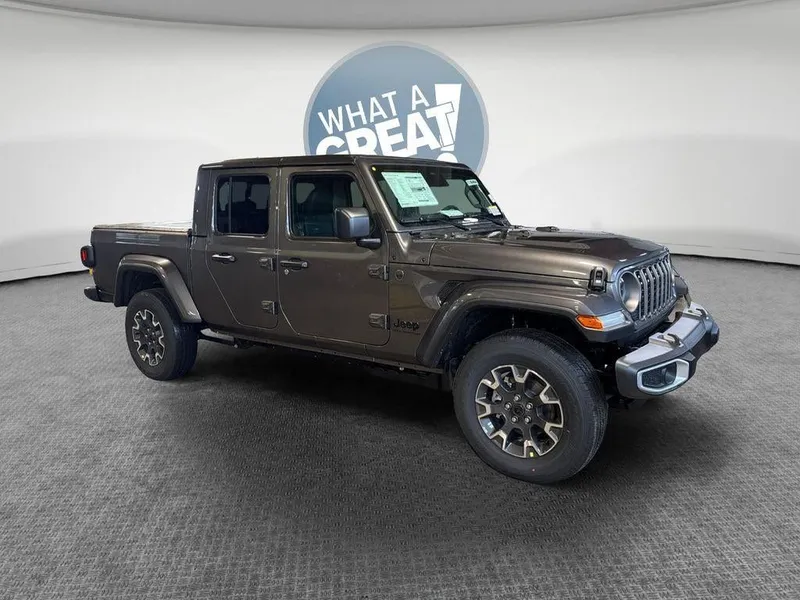 2026 Jeep Gladiator Sahara in Granite Crystal Metallic Clear-Coat Exterior Paint — front three-quarter view