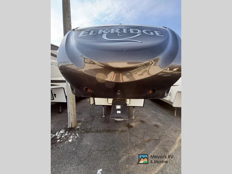 2016 Heartland ElkRidge Xtreme Light E299 — front three-quarter view