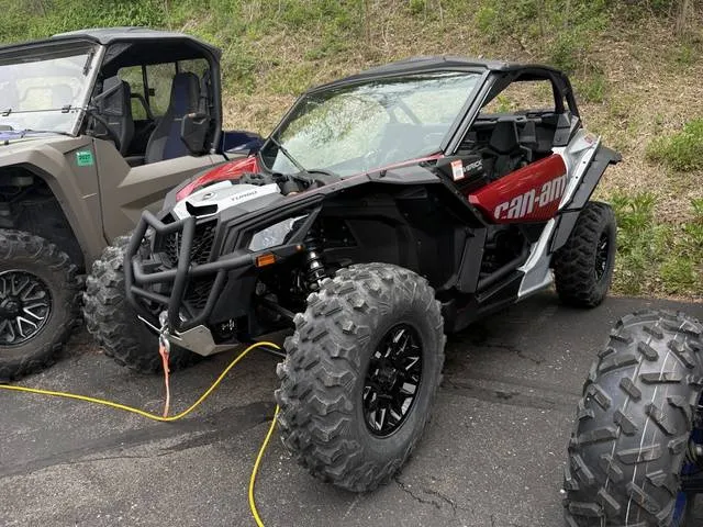 2025 Can-Am® Maverick X3 DS Turbo RR Fiery Red &amp; Hyper Silver