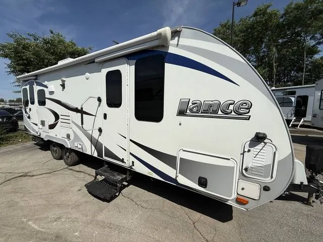 2020 Lance LANCE 2375 — front three-quarter view