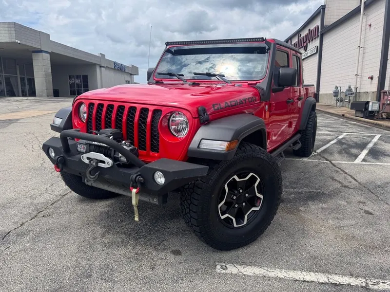 2020 Jeep Gladiator Sport in Firecracker Red Clearcoat — front three-quarter view