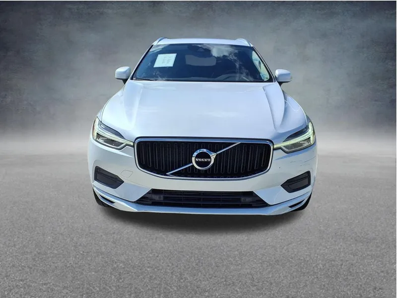 2019 Volvo XC60 T5 Momentum in Crystal White Pearl — front three-quarter view