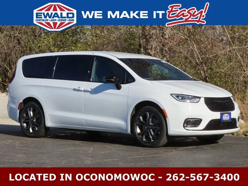 2026 Chrysler Pacifica PACIFICA SELECT AWD in Bright White Clear-Coat Exterior Paint — front three-quarter view