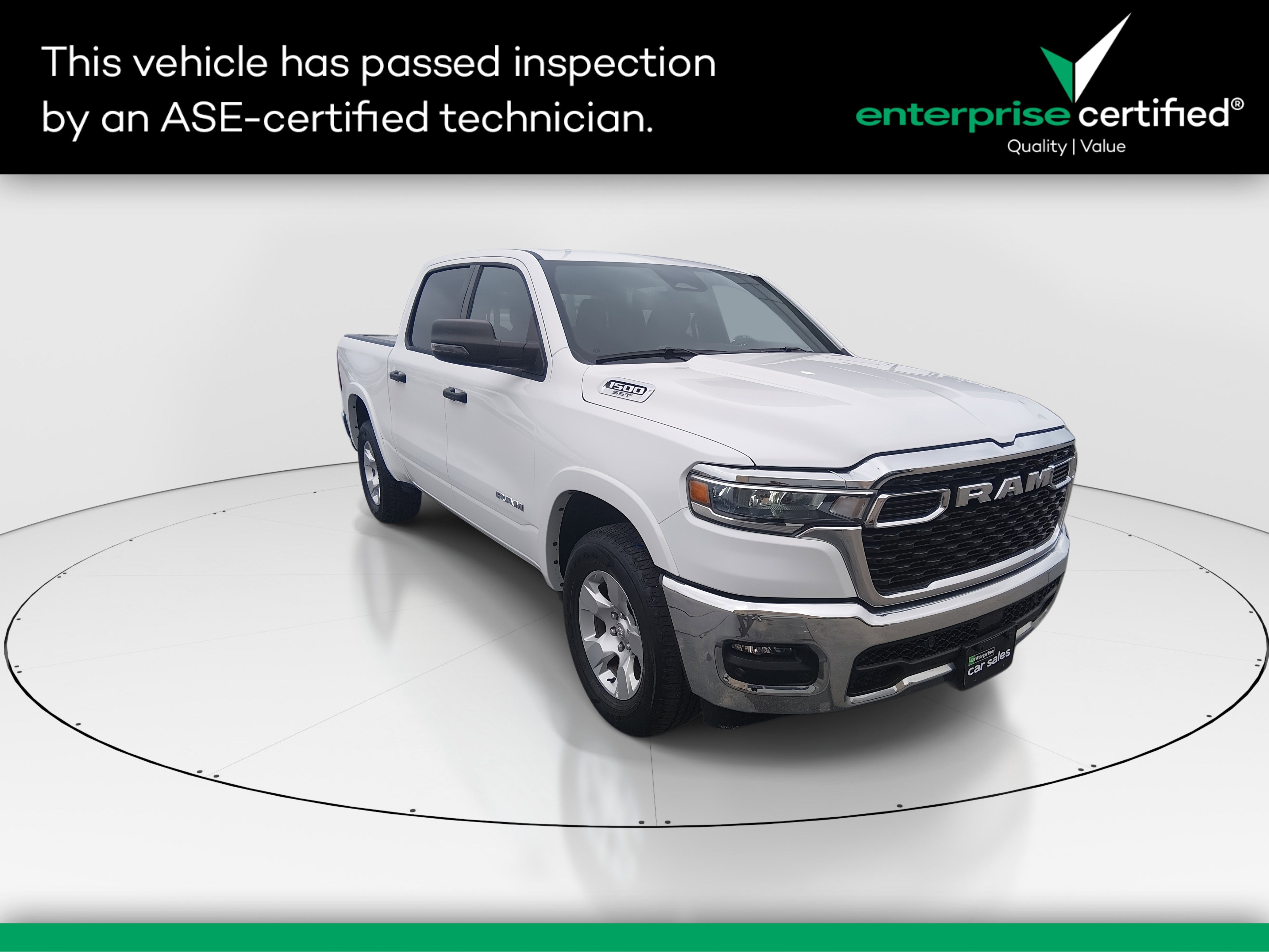 2025 Ram 1500 Big Horn 4x4 Crew Cab 5'7" Box — front three-quarter view