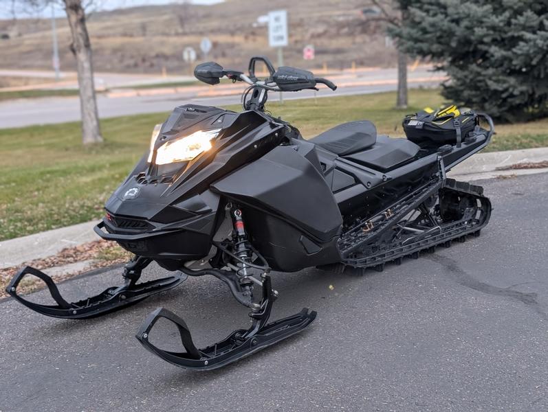 2021 Ski-Doo Summit X 850 E-TEC Turbo 154 SS PowderMax Light 3.0 Black