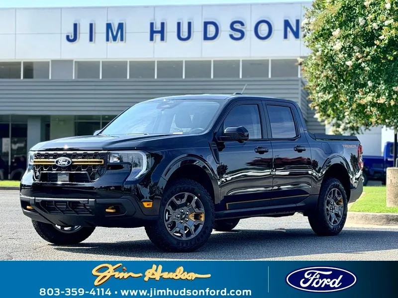 2026 Ford Maverick Tremor in Shadow Black — front three-quarter view