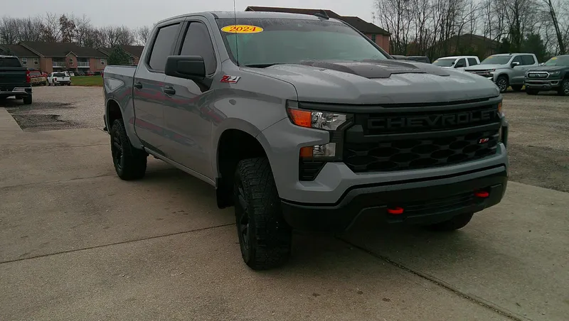 2024 Chevrolet Silverado 1500 Custom Trail Boss — front three-quarter view