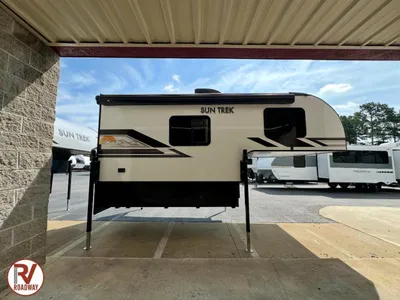 2027 Sun Trek 800
