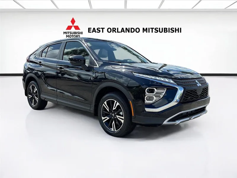 2026 Mitsubishi Eclipse Cross SE in Labrador Black Pearl — front three-quarter view