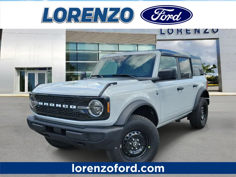 2026 Ford Bronco Big Bend in Avalanche Gray — front three-quarter view