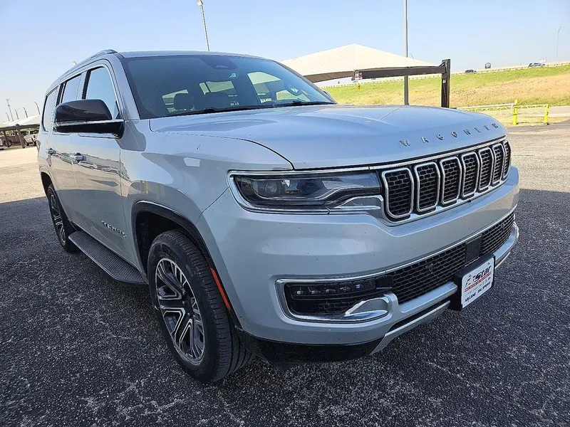 2024 Jeep Wagoneer Series II in Silver Zynith — front three-quarter view