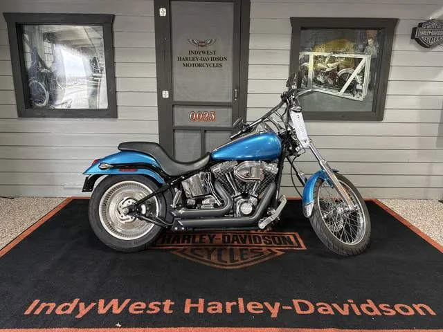 2004 Harley-Davidson® FXSTD - Softail® Deuce — front three-quarter view