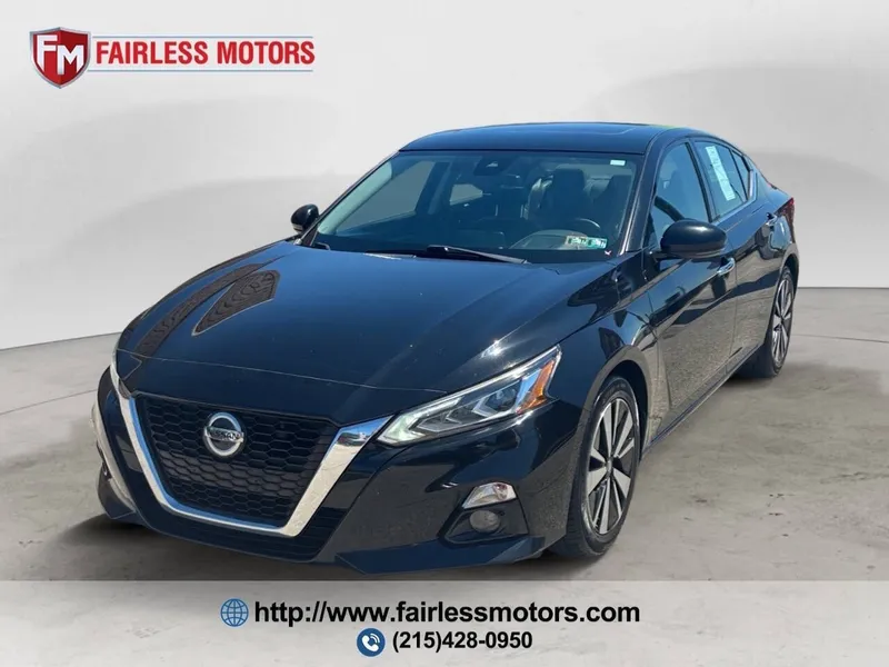 2020 Nissan Altima 2.5 SL 4dr Sedan in Super Black — front three-quarter view