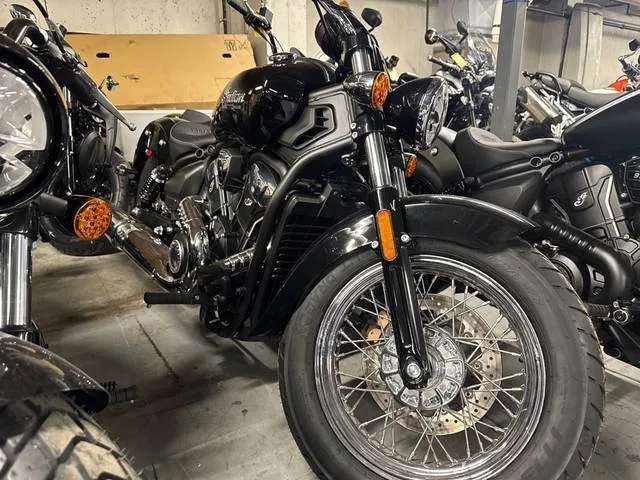 2025 Indian Motorcycle® CLASSIC — front three-quarter view