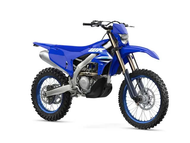 2025 Yamaha WR450F — front three-quarter view