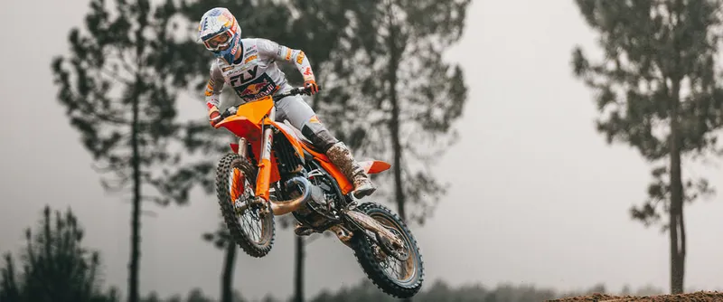 2026 KTM 125 SX — front three-quarter view
