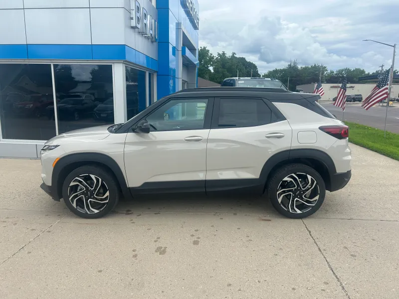 2026 Chevrolet Trailblazer RS — front three-quarter view