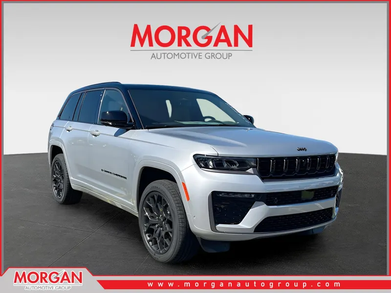 2026 Jeep Grand Cherokee Summit in Silver — front three-quarter view