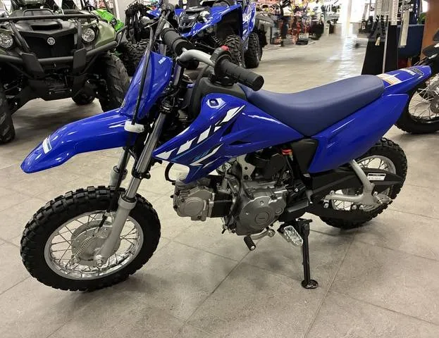 2026 Yamaha TT-R50E — front three-quarter view