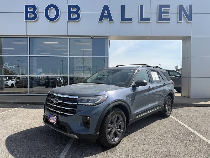 2025 Ford Explorer Active in Vapor Blue — front three-quarter view