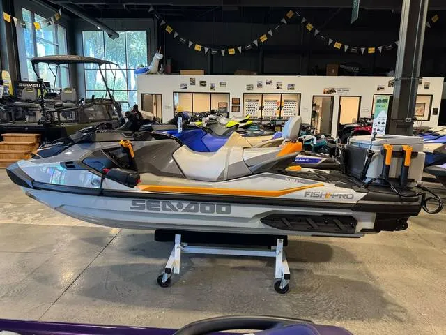 2026 Sea-Doo FishPro™ Trophy 170 — front three-quarter view