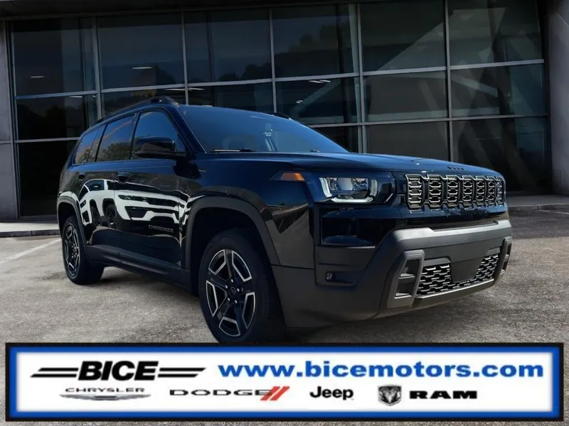 2026 Jeep Cherokee Laredo 4x4 in Diamond Black Crystal Pearl-Coat Exterior Paint — front three-quarter view
