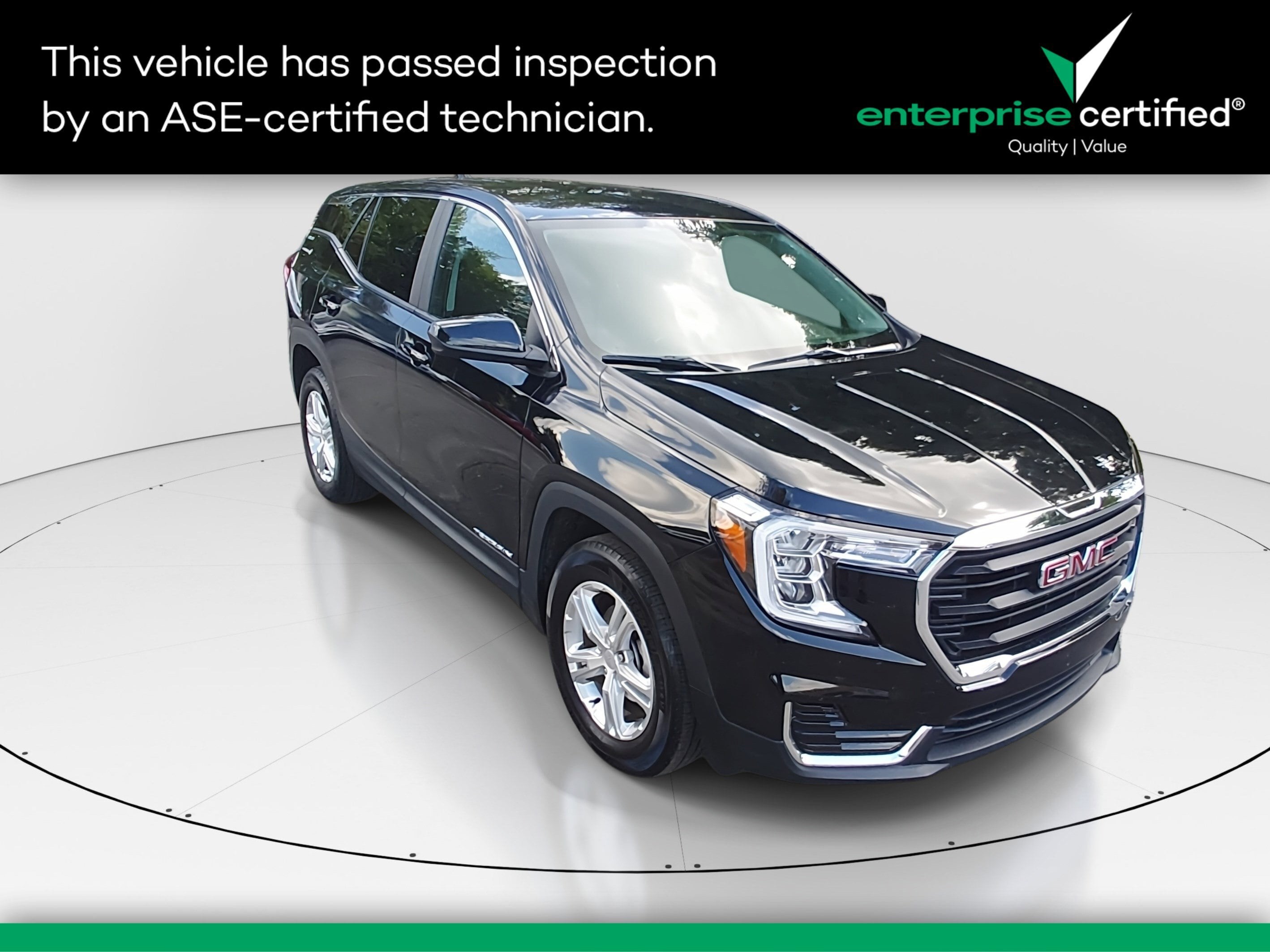 2024 GMC Terrain FWD 4dr SLE — front three-quarter view