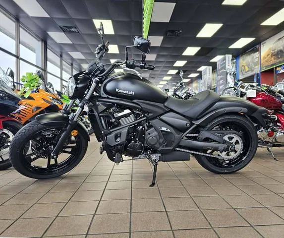 2025 Kawasaki Vulcan® S — front three-quarter view