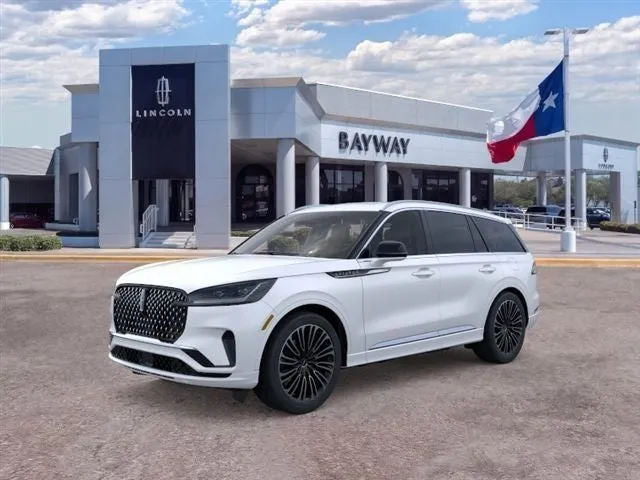 2026 Lincoln Aviator Black Label in Pristine White Metallic Tri-Coat — front three-quarter view
