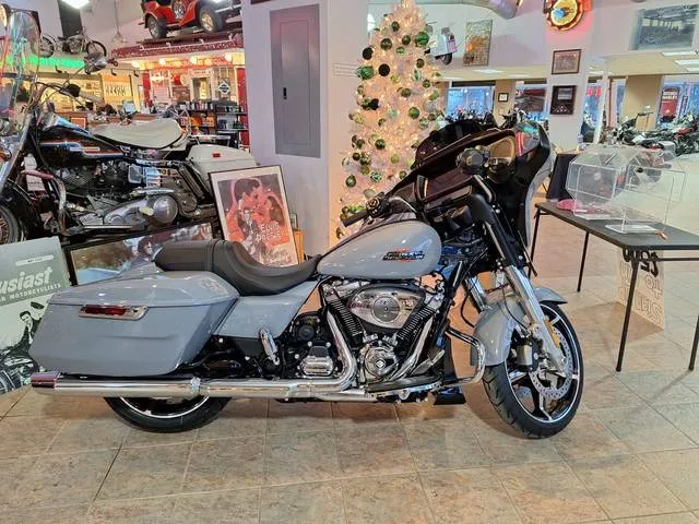 2026 Harley-Davidson® FLHX - Street Glide® — front three-quarter view