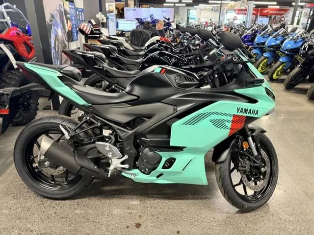 2026 Yamaha YZF-R3 — front three-quarter view