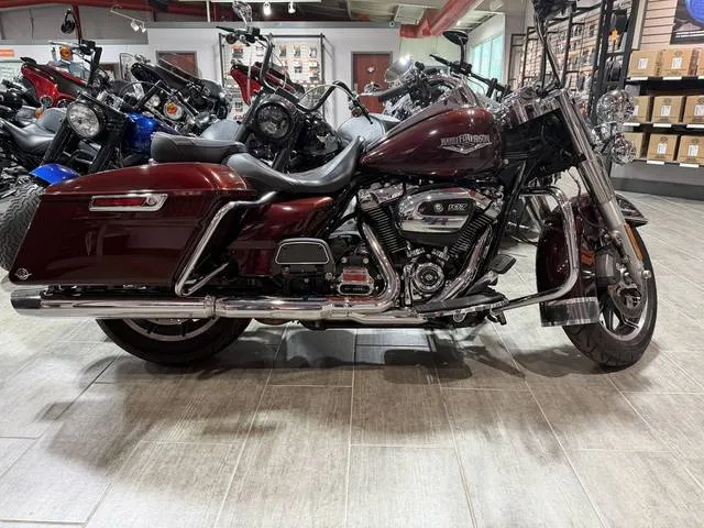 2018 Harley-Davidson® FLHR - Road King® — front three-quarter view