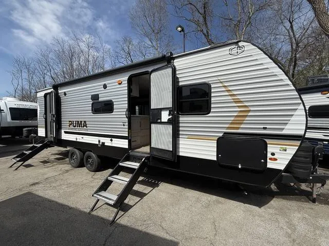 2026 Palomino PUMA 284BHCE — front three-quarter view