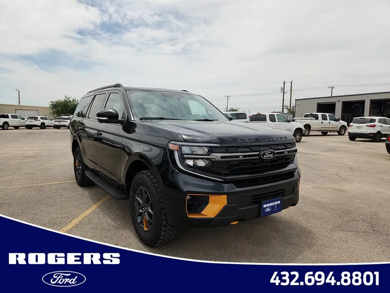 2026 Ford Expedition Tremor in Agate Black Metallic — front three-quarter view