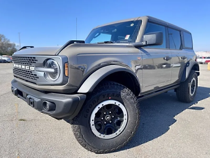 2026 Ford Bronco Badlands in Gray — front three-quarter view