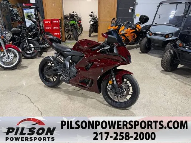 2024 Yamaha YZF-R7 — front three-quarter view