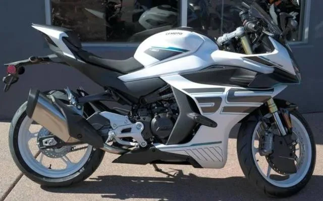 2026 CFMOTO 450SS — front three-quarter view