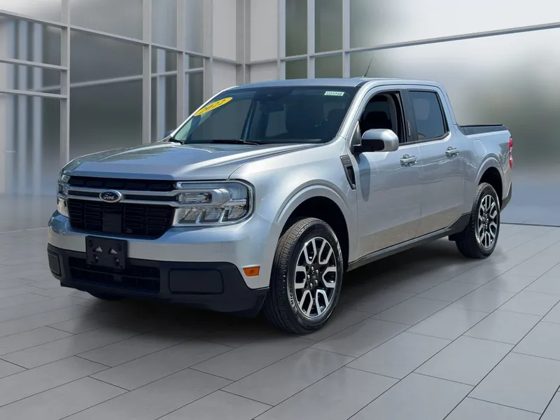2022 Ford Maverick Lariat in Silver Metallic — front three-quarter view