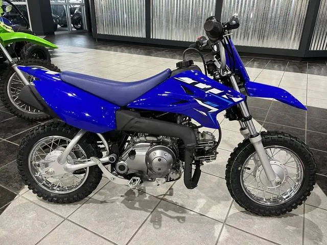 2026 Yamaha TT-R50E — front three-quarter view