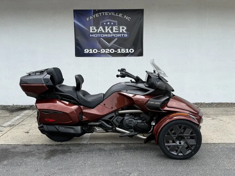 2026 Can-Am Spyder F3-T — front three-quarter view
