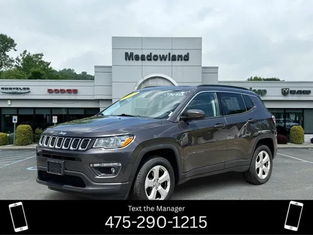 2019 Jeep Compass Latitude in Granite Crystal Metallic Clearcoat — front three-quarter view