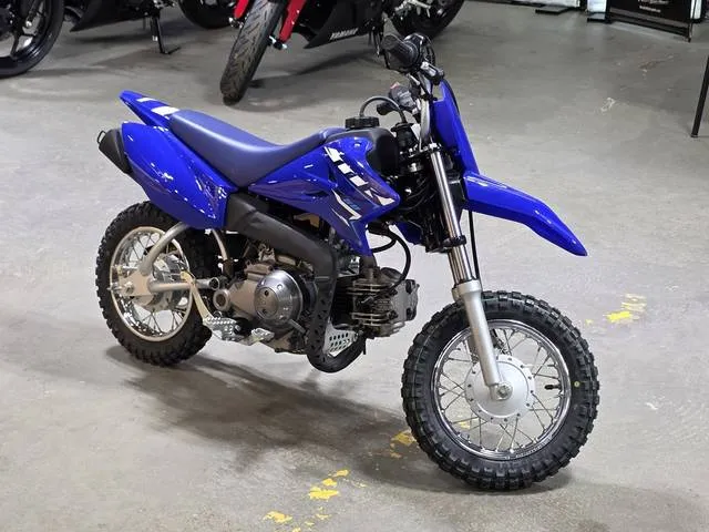 2026 Yamaha TT-R50E — front three-quarter view