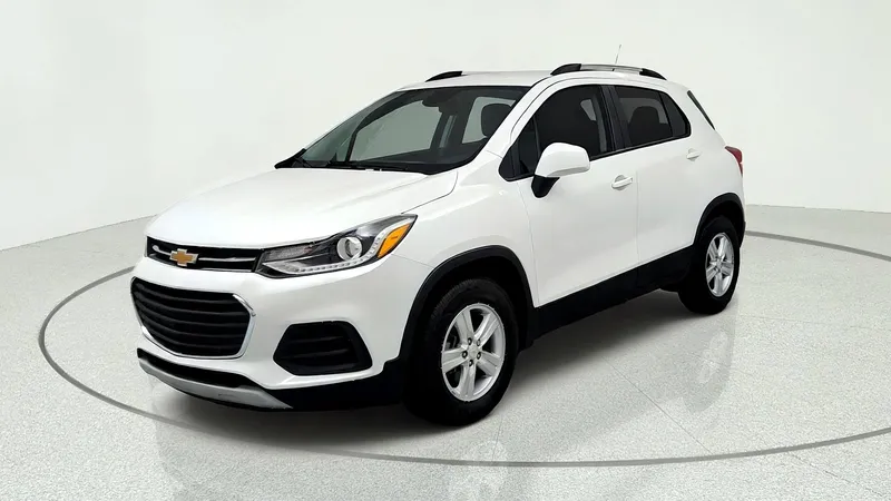 2022 Chevrolet Trax LT in Iridescent Pearl Tricoat — front three-quarter view