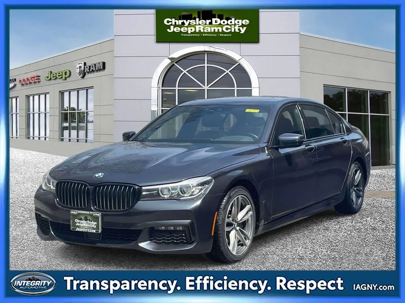 2019 BMW 740i xDrive in Singapore Gray Metallic — front three-quarter view