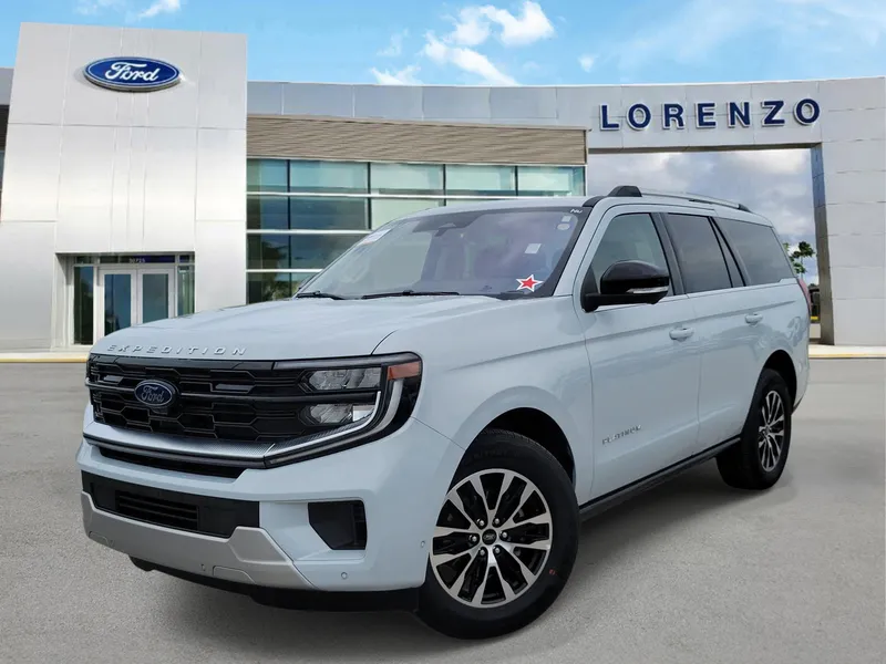 2025 Ford Expedition Platinum 4WD in Space Silver Metallic — front three-quarter view