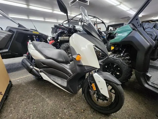 2018 Yamaha XMAX — front three-quarter view