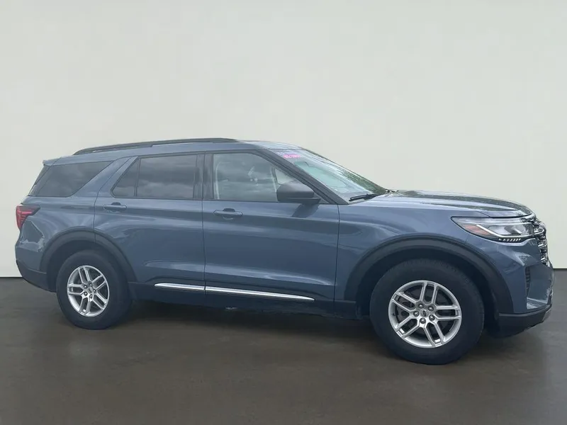 2025 Ford Explorer Active in Vapor Blue Metallic — front three-quarter view